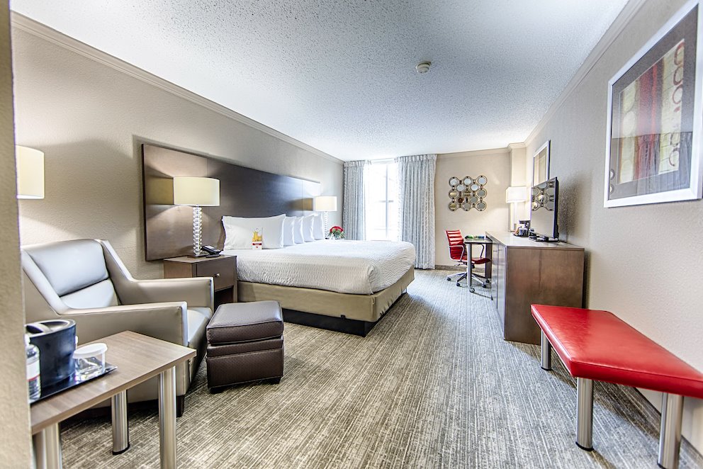 King bed hotel room in Tuscaloosa